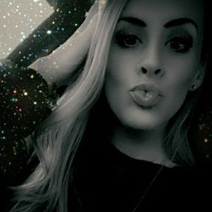 Meet your Posher, Leanne